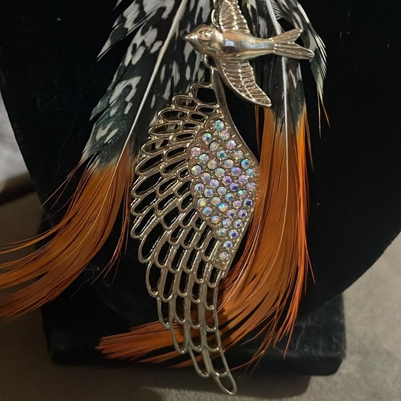 Angel wing and feathers multi charm necklace - Picture 4 of 5
